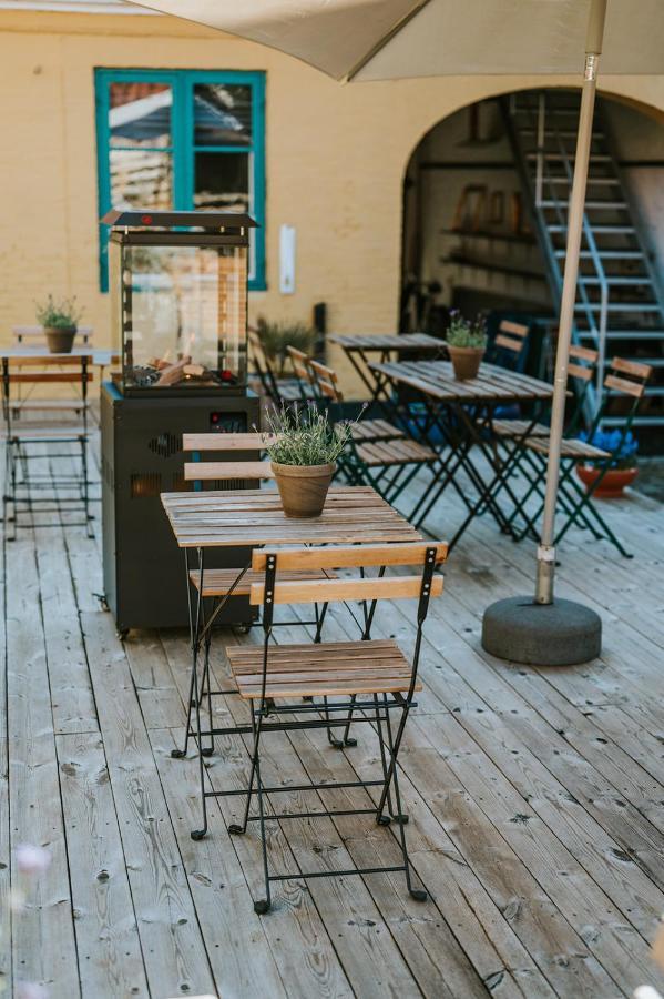 Kefs Guesthouse & Cafe แอเรอสเคอบิง ภายนอก รูปภาพ